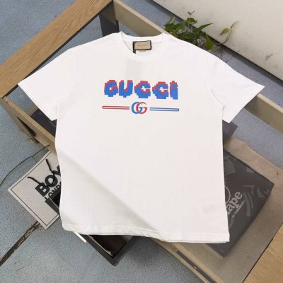 高版本 2025新款Gucci古驰像素双G字母图案Logo印花休闲情侣短袖T恤，独一无二的活性环保面料染色，32支双纱精梳纯棉爽滑手感，纯棉不起球不起毛，面料采