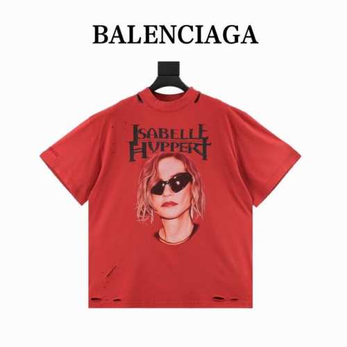 Balenciaga 巴黎世家 联名人像印花短袖 面料采用定织定染全棉平纹布 手感柔软舒适顺滑。工艺采用康丽直喷印花 效果立体 成衣洗水做旧处理。版型宽松百搭