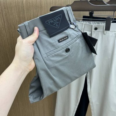 pd 2540Ss春夏新品，官网同步有售，男士高端商务休闲西裤，高端进口面料，带弹力，后面采用硅胶字母压胶，五搭配，即经典又时尚，合体裁缝，上身效果无约束感 ，