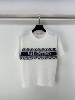 valentin*上新细节 25 春夏新款针织圆领短袖 经典Logo图案提花装饰 品牌字母Logo撞色提花点缀 简约时髦精致百搭 2色3码Sml