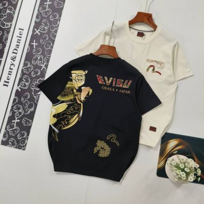 尺码S-2Xl爆款推荐 evisu 福神 新款多口袋鲫鱼刺绣植绒T桖 原版面料高版本高品质 网红明星同款 以优质纯棉布料打造 剪裁合身 背面更可见刺绣与立体细节