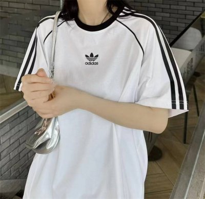 新款上新 Adidas2025年夏季新款情侣款三条杠织带条设计三叶草小三叶经典刺绣Logo短袖T恤！情侣款男女同款宽松版型！阿迪达斯三叶草男女透气短袖圆领休闲短