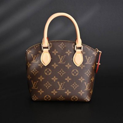 louis Vuitton Lv Lockit Bb 字母徽标单肩斜挎手提包 M1 顶级原单品质 原版钛钢五金 官网售价 p20,780Rmb,本款 Locki