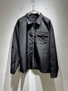 prad*A普*达2025春夏新款休闲男士衬衣 最新时尚休闲衣身Logo五金修饰 贸易公司渠道稀出 同步官网发售 男神最为期待的精品狠货重磅来袭 高端定制尼龙材