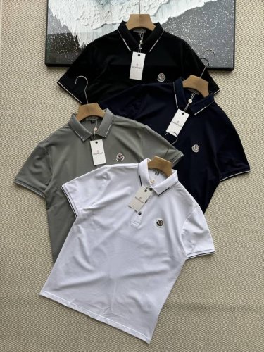 moncler 蒙口2025年新款男士翻领纯棉短袖T恤Polo衫 高端版本！专柜定制面料透气舒适度高，细节无可挑剔，品牌元素设计理念，体现高品质。手感细腻柔软！