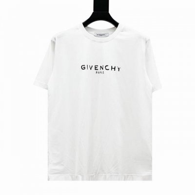 givenchy 纪梵希破坏字母短袖T恤 经典胸前残缺字母图案 各大平台网红明星流量款 妥妥夏季百搭王 280G纯棉双纱面料 柔软透气 胸前进口胶浆印花效果完美