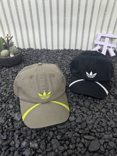 原厂品质 Adidas 三叶草- 巴黎世家风格 Logo拉花鸭舌帽 - 原版购入开发单品 所有细节一一还原 实拍无滤镜 水洗做旧工艺 原厂跟单出货 三标齐全 铁