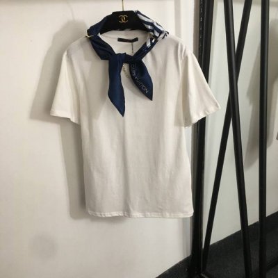 款号20252276 Lv*新款 丝巾领带链条装饰纯棉短袖T恤，白色，黑色，Sml， S码；肩宽43，胸围98，袖长21，长67