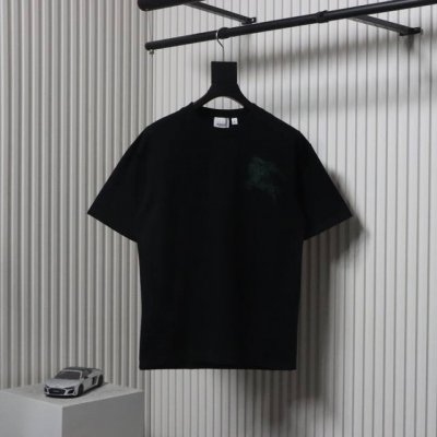 Burberry 巴宝莉 25Ss 破损战马短袖T恤 面料采用定制240G 26支特滑双股精棉平纹高密无尘全棉布料 前幅高密度加厚 走线平整 代工品质 全套定制
