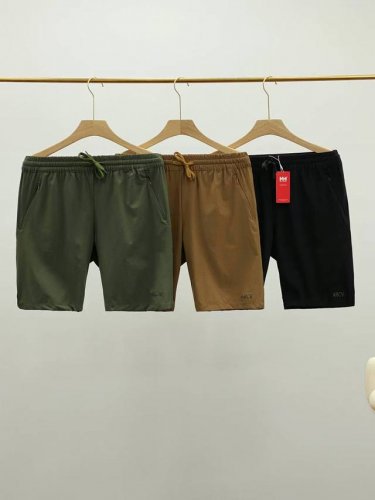 Helly Hansen Hh 海丽汉森夏季男款休闲运动基础短裤Arcv系列！ 采用弹力经编针织速干面料，触肤舒适透气， 隐形拉链设计，简约便携储物。 Hh L