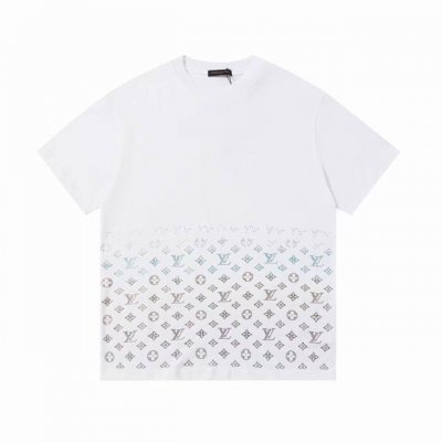 louis Vuitton*路易威登 lv 烫钻短袖T恤 采用原板独家定制260克32支双莎纯棉面料 质感非常柔软舒服 100%区别市场的顶级面料 不缩水 不变