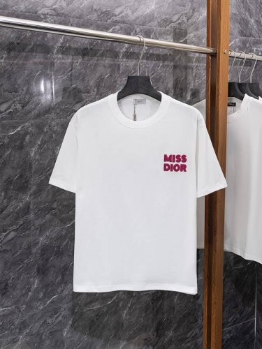 款号J21 迪奥Dior 万针精密毛巾绣字母Logo短袖T恤 正儿八经2 克纯棉双砂面料 所有面料均已提前做过缩水 品质第一 所见即所得 不会洗一次版型就有所变