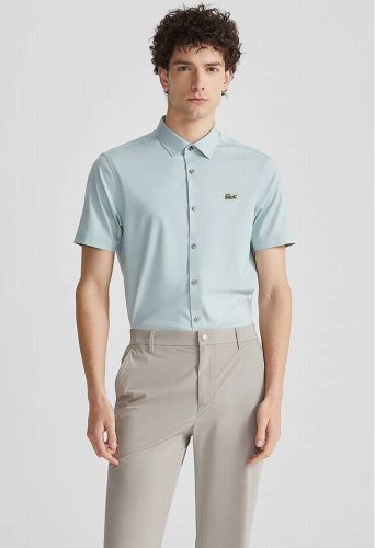 lacoste 法国鳄鱼男士莫代尔提花短袖衬衫 质感真心是好 这一次的衬衫，算得上是高端系列的，在价格P体系里面也算是靠前的了 But好品质可以看得见 我就挑重