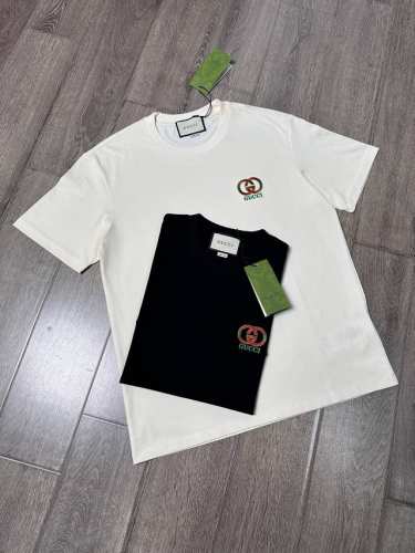 Gucci 短袖T恤 工艺：刺绣 颜色：黑色 白色 码数：S~Xl 面料：精梳紧密棉盖棉280G 柔顺手感，做工细致。男女同款宽松版型！
