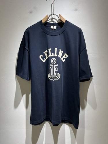 celin*瑟琳 2025春夏新款时尚休闲圆领短袖T恤，经典男女同款情侣短袖T恤衫！贸易公司渠道稀出，同步官网发售！25年早春时尚新款推荐，越来越向年轻新势力迸