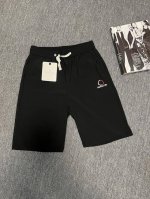 Moncler 蒙口速干冰丝短裤运动，休闲，跑步健身，速干冰丝短裤！ 男女都可穿！ 四面弹速干冰丝面料，快干、轻便耐磨透气性高，带给您舒适的贴身感，简直夏天必备