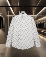 Balenciaga 巴黎爆款来袭 走秀款满印弹幕Logo长袖衬衫 2025Ss官网新款长袖 衬衫 衬衣，精美数码Logo 高端版本，专柜定制面料 透气舒适度高