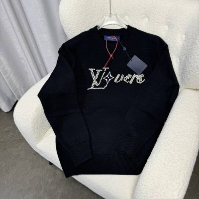 Louis Vuitton路易威登 1V* 路易24新款菲董珍珠字母针织衫 Lv Lovers 标识 并将Monogram 花卉刺绣融入其间 可搭配和成就换季时