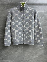 高版本出货啦 Ｇ家立领提花开衫 秋冬系列 立领拉链领口 结子绒Gg提花图案 立体精致 配色高级时髦 百分百羊毛材质 保暖厚实有质感 正常版型 上身显瘦又气质 商