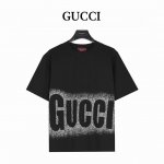 gucci 古驰 25Ss 喷绘大Logo短袖T恤 客供采用260G洗水纯棉平纹布面料 ~亲肤感巨好~男女同款 非常扎实的手感质感 柔软爽滑 肤感细腻 贴身着穿