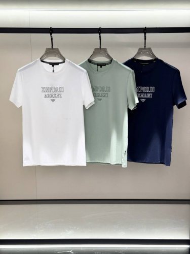 p240，Armani/阿玛尼，2025夏季最新款，专柜同步有售，原单狠货，时尚休闲圆领短袖T恤，上身很有特点！吸睛而有亮点，进口原版面料，顶级刺绣工艺字母图案