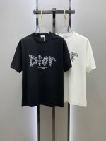 Dior 迪奥 单穿打底都是首选 高定面料 认准袖子下摆是无痕修袖 240克纯棉 2025春夏新品短袖时尚经典圆领短袖时尚单品设计，更加时尚舒适，高标准定制，上