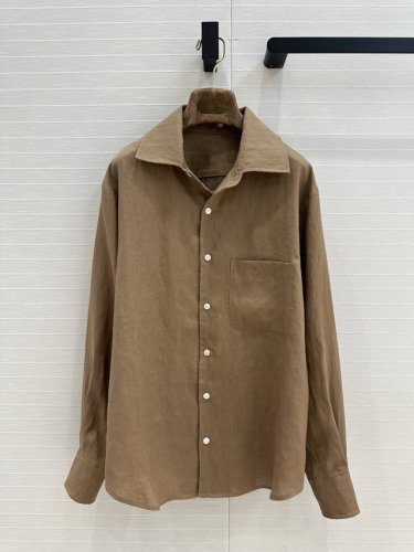 独家首发高级摩卡棕！高端品质25Ss早春新品！Lp老钱风亚麻衬衫，今年亚麻的热度越来越受欢迎！采用100%进口亚麻，上身清爽透气又舒适，演绎慵懒随性的高级单品。
