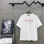 D Louis Vuitton 路易威登 橙色字母Logo刺绣 标识精致升级，灵感源自八十年代复古 原版面料 官方同款 短袖T恤 同缸染面料 手感非常舒服 最新