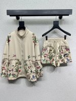 P480D家印花休闲套装 高密度时髦运动风 Vintage帅气 中古风 贴合舒适与时髦的双需求能融入每个日常的穿搭场景中 俏皮减龄充满元气的设计元素 高品质 尺