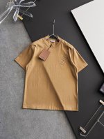 bur*2025独家 新品！爆款手工 美国杜邦公司所罗纳面料黑科技 爆款现货春夏短袖，简约基础衣橱神器， 休闲百搭必备款 做工走线质感一流，两色推荐 微宽松版型