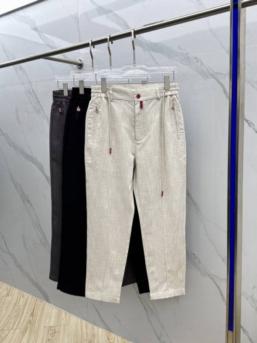 Kiton 2025爆款春夏新品休闲裤，官网同步发售，裤身极简工艺设计，进口客供辅料、精选透气亚麻面料，代工厂p出品免检！每个细节做到极致，原版五金配件，潮范十