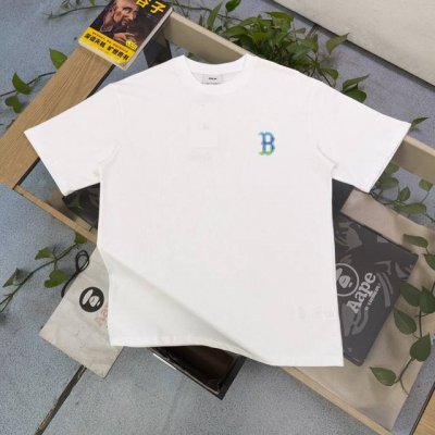 款号：Yy940 高版本 2025新款Mlb洋基队Ny渐变刺绣星辰大海图案绣花休闲情侣短袖T恤，选用了260克双纱爽滑棉面料制作而成。精细的做工和清晰的纹路让贴