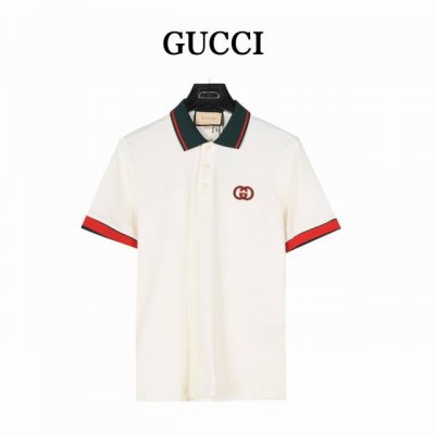 Gucci 古驰 袖口红边胸口双G刺绣短袖polo衫 采用100%棉双面珠地面料，拆解纱线分析，订织蜂窝四角网眼胚布， 衣领为双系统提花定织扁机制成，有弹性，不