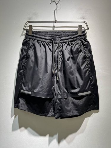 Arman阿*尼 2025春夏新款休闲百搭男女同款休闲短裤 贸易公司渠道稀出 同步官网发售 标识Logo图案设计 此款T恤衫甄选客供进口聚酯纤维材质制作而成 B