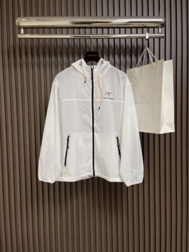 Arcteryx 始祖鸟 2025Ss春夏新品，科技面料户外必备防紫外线高强弹力皮肤外套 每年都会出一款这种面的防晒衣老顾客都知道这种面料好穿 类似冰爽面料夏天