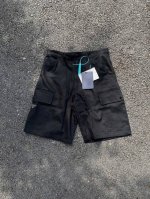 顶级版本 纯原臻品prada普拉达 Ss25新款 机能拉链口袋三角标Logo铭牌纯色棉质工装机能口袋休闲短裤五分裤 男女同款 购入原版开发 面料 辅料 扣子 拉