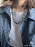 代购级品质 Lv炫彩淬火竹节项链， 男生项链推荐 经典感来自精致不凡的标志性 Monogram 刻纹。本款银色金属配饰闪亮登场于 Monogram 珠宝系列，巧