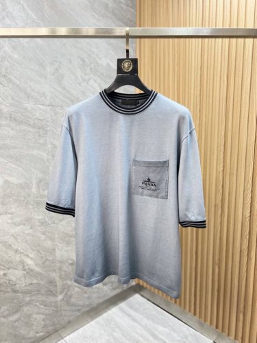 prada 普拉达 2025年春夏新品上新 三标齐全 圆领短袖T恤 好货不用过多介绍 看细节 专柜码数：S-Xxl 175 140建议M