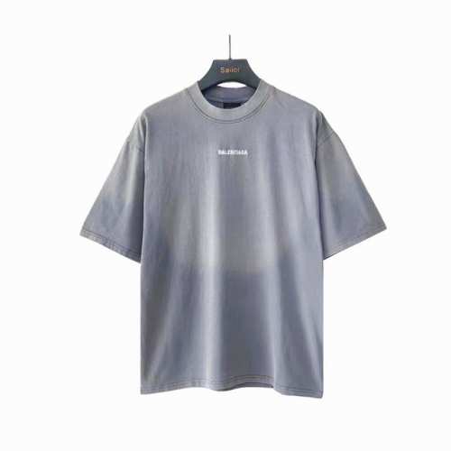 实拍细节图+细节图 巴黎世家Balenciag Be Kind 牙刷绣短袖 刺绣区分：田岛的机器就是牛 大货处理完成再送去工艺厂做渐变处理 有在还原正品细节真的