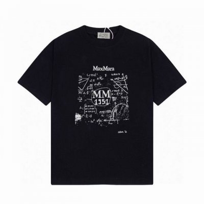 高品质25Ss马吉拉Logo印花短袖！胸前品牌字母Logo大牌感十足！高端大气完美演绎，经典圆领不挑人版型上身巨显瘦 面料采用230克纯棉面料，保证舒适性同时透