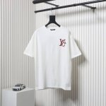 louis Vuitton 路易威登 25Ss 斑驳字母老花绒面发泡印花短袖面料采用高克重280G重精梳棉，定制1:1螺纹，面料舒适亲肤无异感，前幅胸口处Log