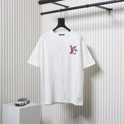 louis Vuitton 路易威登 25Ss 斑驳字母老花绒面发泡印花短袖面料采用高克重280G重精梳棉，定制1:1螺纹，面料舒适亲肤无异感，前幅胸口处Log