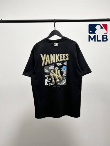 高品质版本！Mlb柜子新款后背方框蛇年烫金字母短袖T恤！三标齐全，三联吊卡，原厂包装！通肩压条保证舒适性！高端品质2025Mlb Ny 方框烫金字母款 情侣圆领