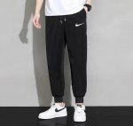 Nike 耐克小钩超百搭经典春季螺纹运动卫裤束脚裤收脚裤休闲裤 ｜无敌版型｜｜男女同款｜ 面料采用超高品质华棉 最大的优点就是亲肤性跟保形性好 顶级面料带来超舒