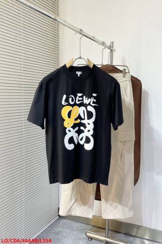 L554 Lo罗意威 2025春夏新款首发最新款短袖圆领T恤 高端订制 设计前卫时尚！品牌Logo重工艺设计 高端定制丝光云朵棉面料.手感柔软.穿着舒适.级别精