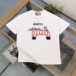 高版本 2025新款Gucci古驰线条猫咪字母图案Logo印花休闲情侣短袖T恤，独一无二的活性环保面料染色，32支双纱精梳纯棉爽滑手感，纯棉不起球不起毛，面料采
