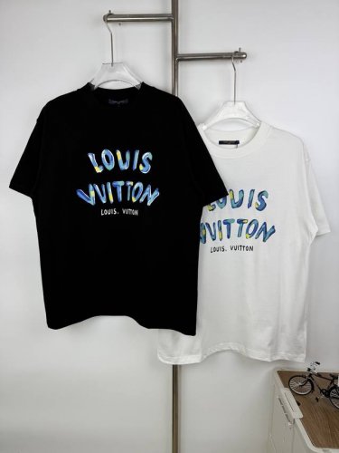 款号A8 Louisvuitton 趣味涂鸦印花Logo图案圆领半袖T恤短袖 男女同款 情侣款 宽松版型 颜色：黑色 白色 尺码：Xs S M L