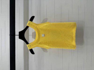 上新原单高端品质 Chane* 2025春夏最新系列 镂空针织背心 定制全棉纱线织造 柔软亲肤 舒适有型 背心剪裁 领口恰当露肤 美化头肩比例更显瘦 通体大身纯