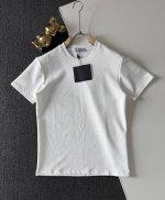 高品质 Prada 普拉达3D凹凸暗纹提花T恤！ 独家新品，高版本，高品质！ 定制300克全棉毛巾面料满印提花，质感舒适度都是拉满的，辨识度很高，上身简约百搭，