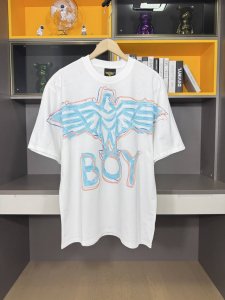 Boy Eastern2025新款印花圆领宽松T恤，采用240克双纱布料，男女同款 颜色：黑，白 尺码：M-Xxl 款号：712